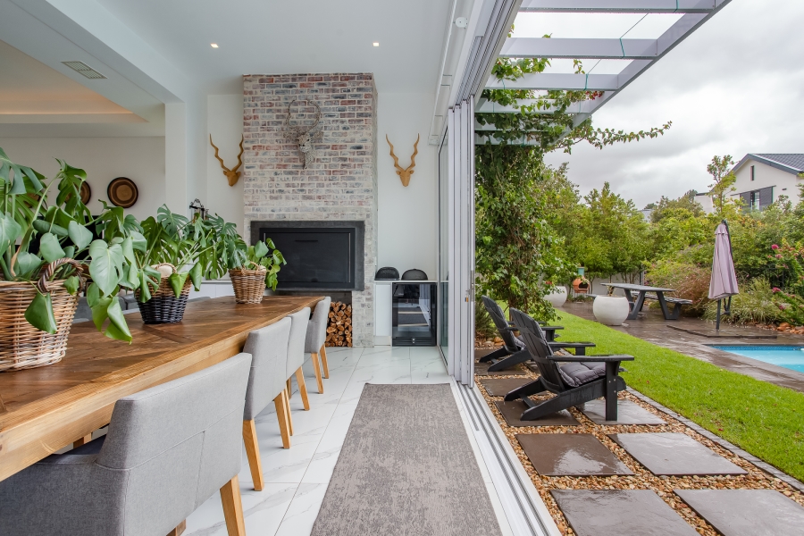 4 Bedroom Property for Sale in Val De Vie Estate Western Cape